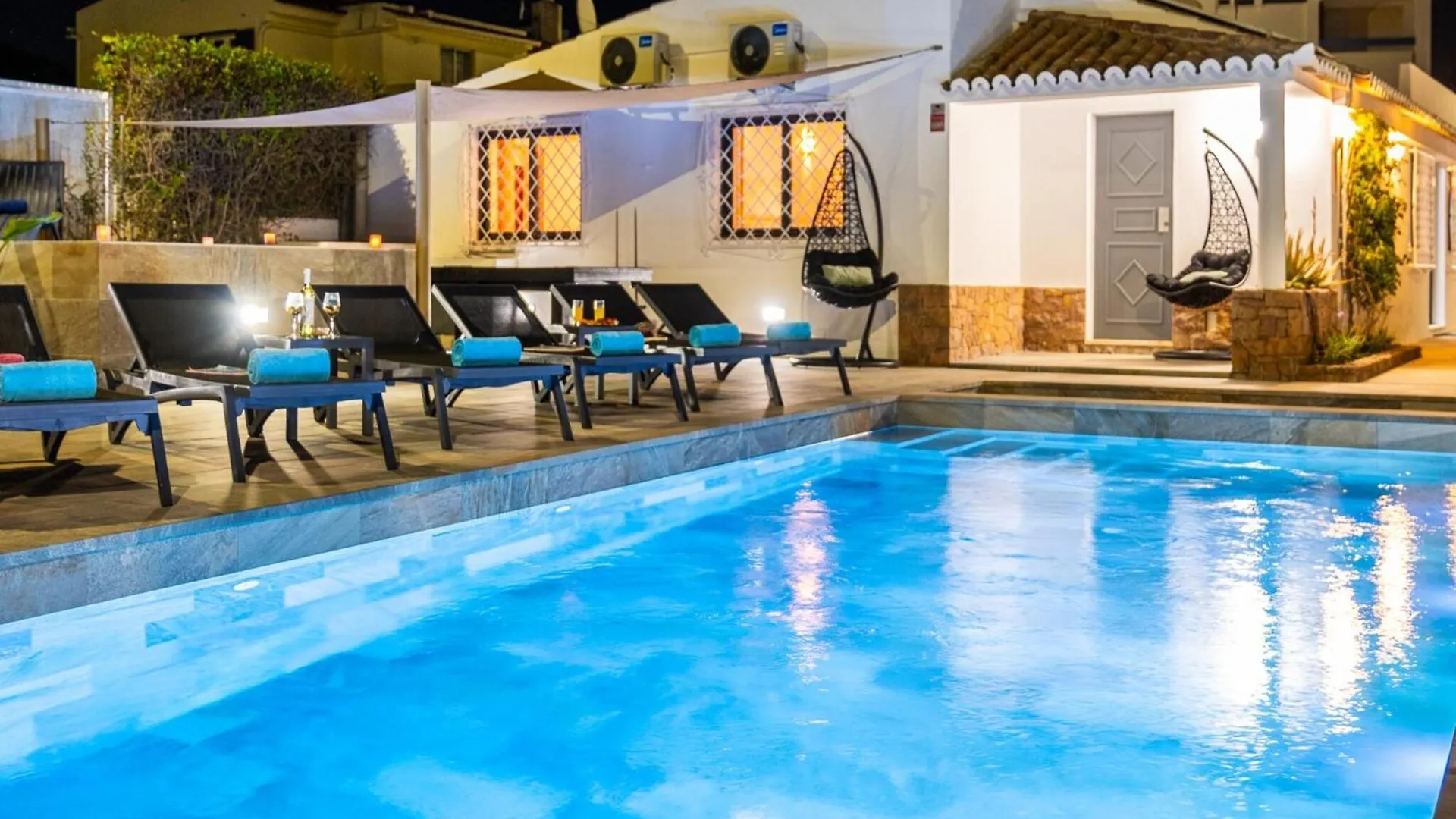 Beachside Bliss Villa Albufeira Portogallo